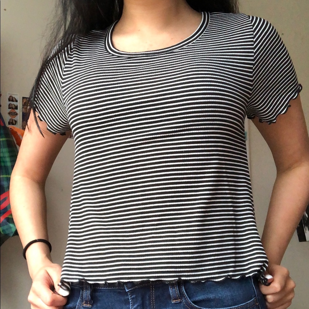 Black and white t shirt